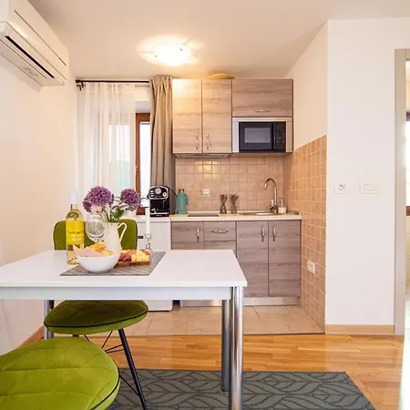 Malvazija 1 And 2 Apartment Rovinj
